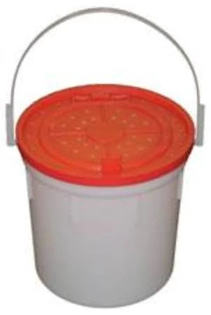 Challenge Plastic, 4 quart Minnow Bucket Bait Buckets